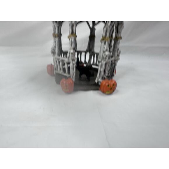 Lemax Spooky Town Skeleton Gazebo 53240 w/Box Halloween - Picture 5 of 8